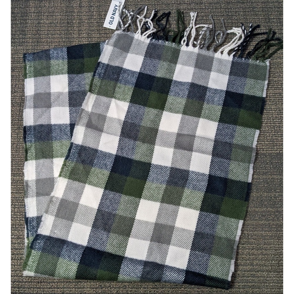 OLD NAVY Fleece Scarf Plaid Green Navy Blue NWT One Size Unisex 72"‎ X 12.5"